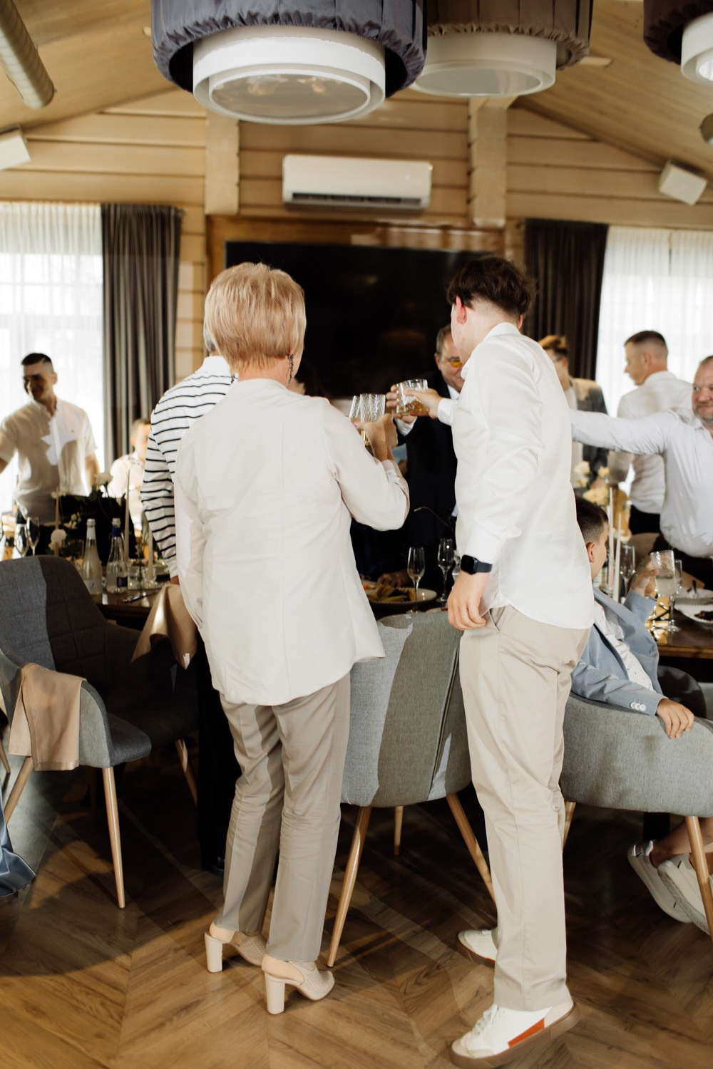 РЕСТОРАН «ГОСТИ». ДЕМИД И АННА. Свадебный и индивидуальный фотограф в Челябинске Евгения Негодяева