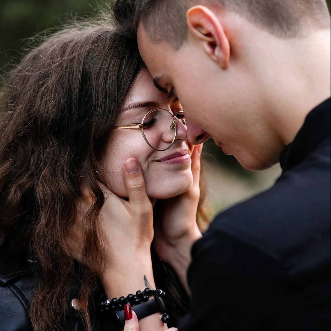 Авторские путешествия на красном кабриолете Lexus. Сочи, Адлер, Сириус, Красная Поляна, озеро Рица. Личный водитель и фотограф. Свадебный фотограф в Сочи и Адлере — Фотосессии на море и в горах | Виктор Рогулев