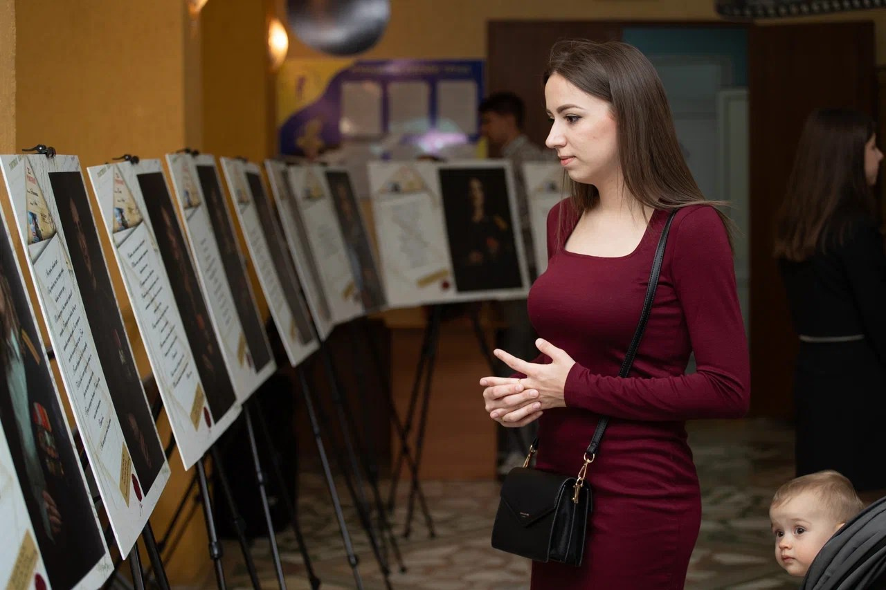 Презентация книги и фотовыставка, Аксай. Фотограф Наталия Шляпина в Ростове-на-Дону