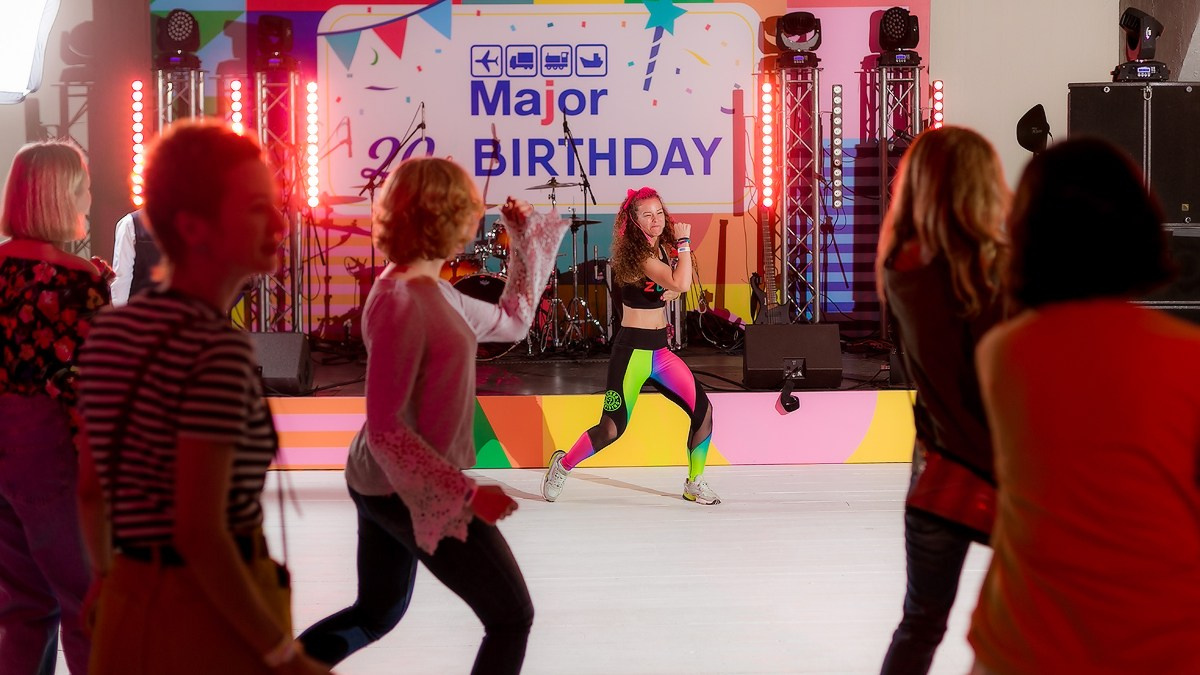 Фотосъемка корпоратива Major на берегу строгинской поймы. Репортажный фотограф Борис Геер