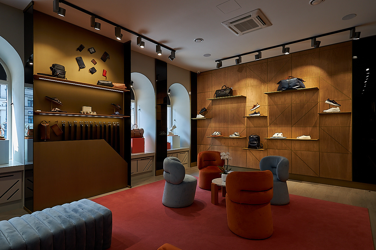 SANTONI — Бутик итальянского бренда обуви и аксессуаров. Photographer — Maks Kudashkin