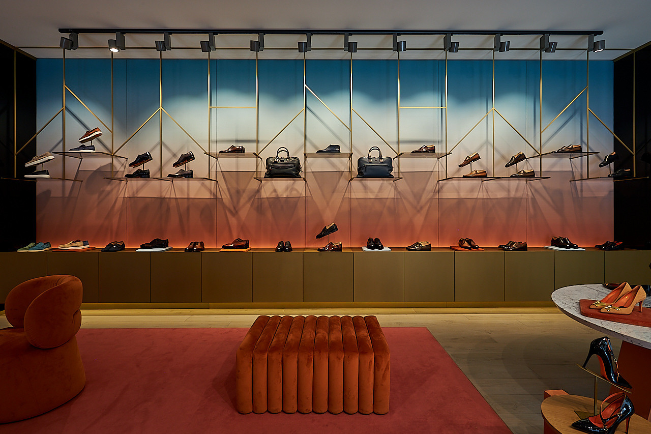 SANTONI — Бутик итальянского бренда обуви и аксессуаров. Photographer — Maks Kudashkin