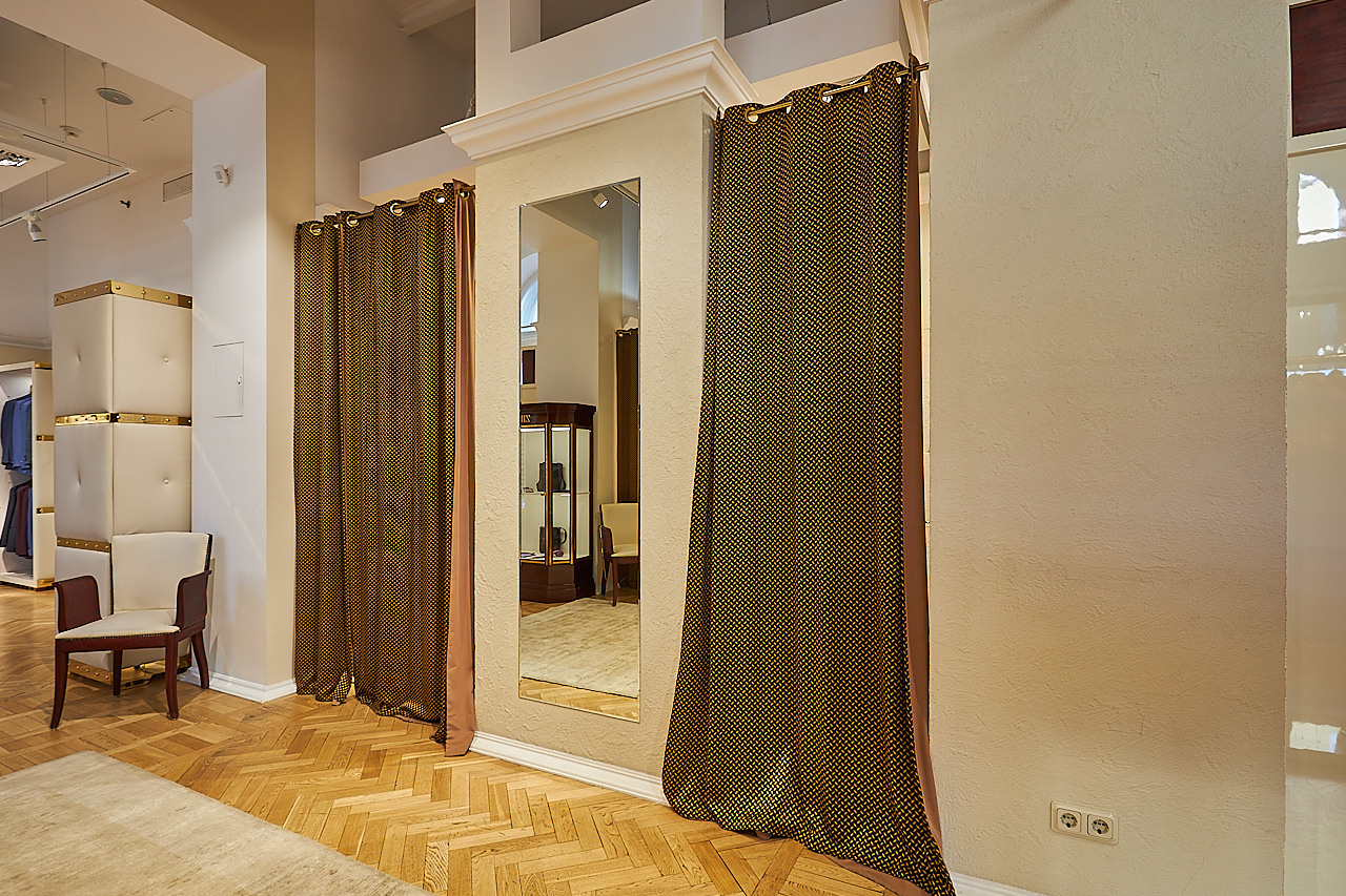 ZILLI — Бутик французского бренда мужской люксовой одежды. Photographer — Maks Kudashkin