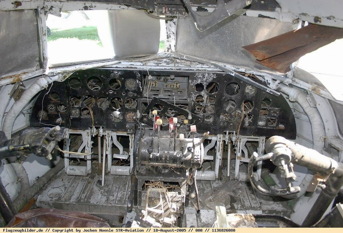 Ил-12 (Монино). Фотоальбом показывающий увлекательный мир авиации и мир медведей Андрея Иванова