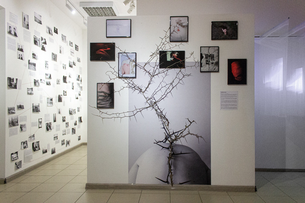 Семейный портрет. Ася Бобрицкая — мультидисциплинарый художник