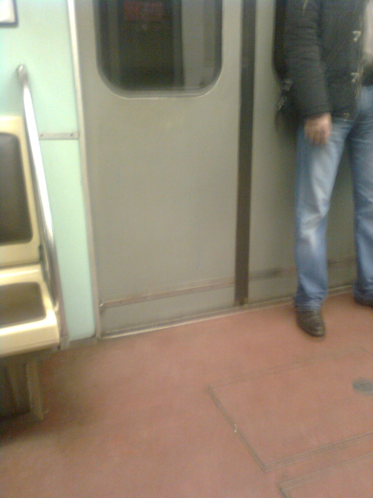 Питерское метро. Художник. Фотограф