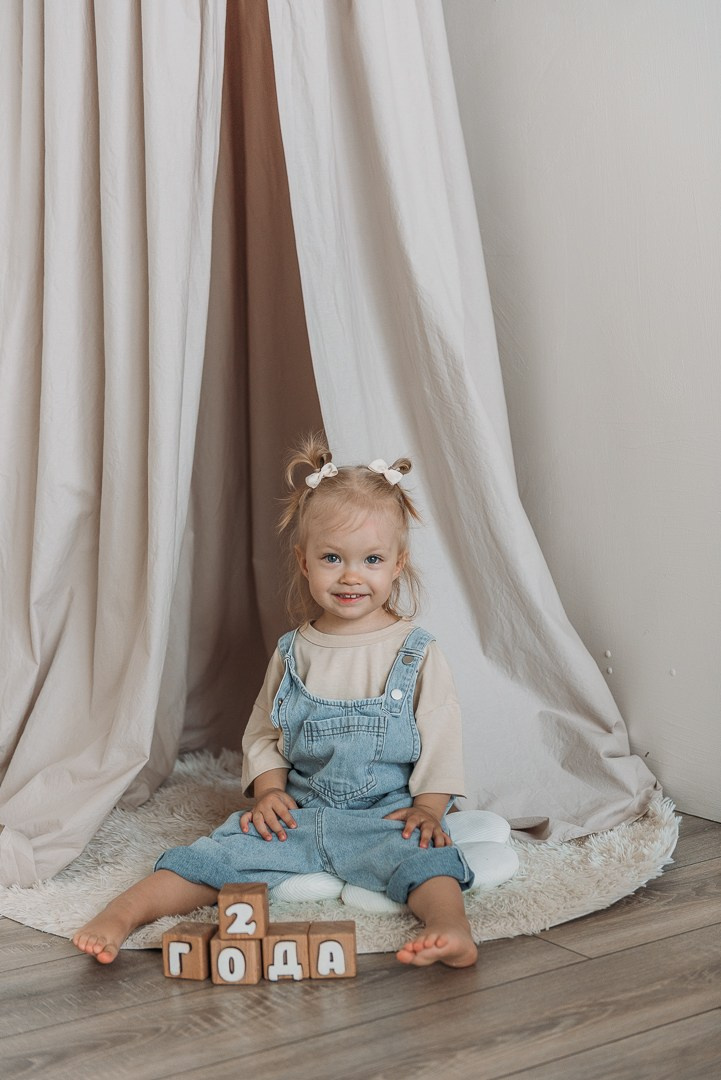 Еве 2 года. Студия Матур