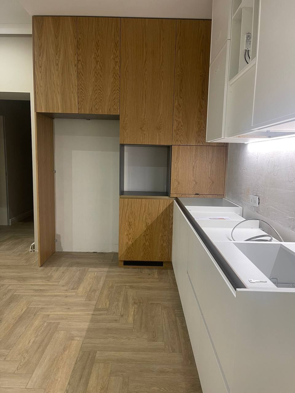 Фото с монтажа |Мебель на заказа: кухни, шкафы и т.д. в Томске. ГУДРУМ — Мебель на заказ в Томске | Кухни | Шкафы | Стулья и Столы