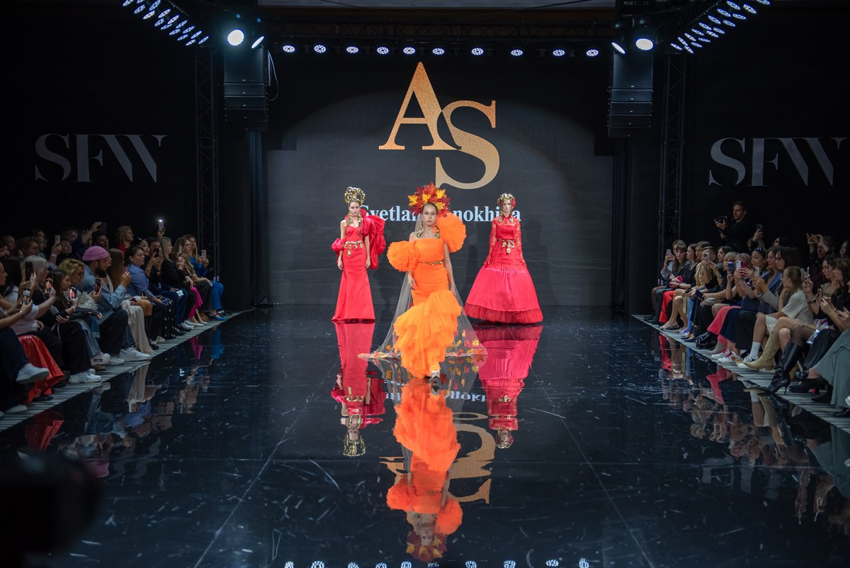 SochiFashionWeek2024 дизайнер Анохина Светлана. Семейный и коммерческий фотограф в Сочи Александр Бодунов