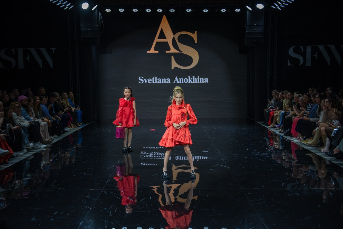 SochiFashionWeek2024 дизайнер Анохина Светлана. Семейный и коммерческий фотограф в Сочи Александр Бодунов