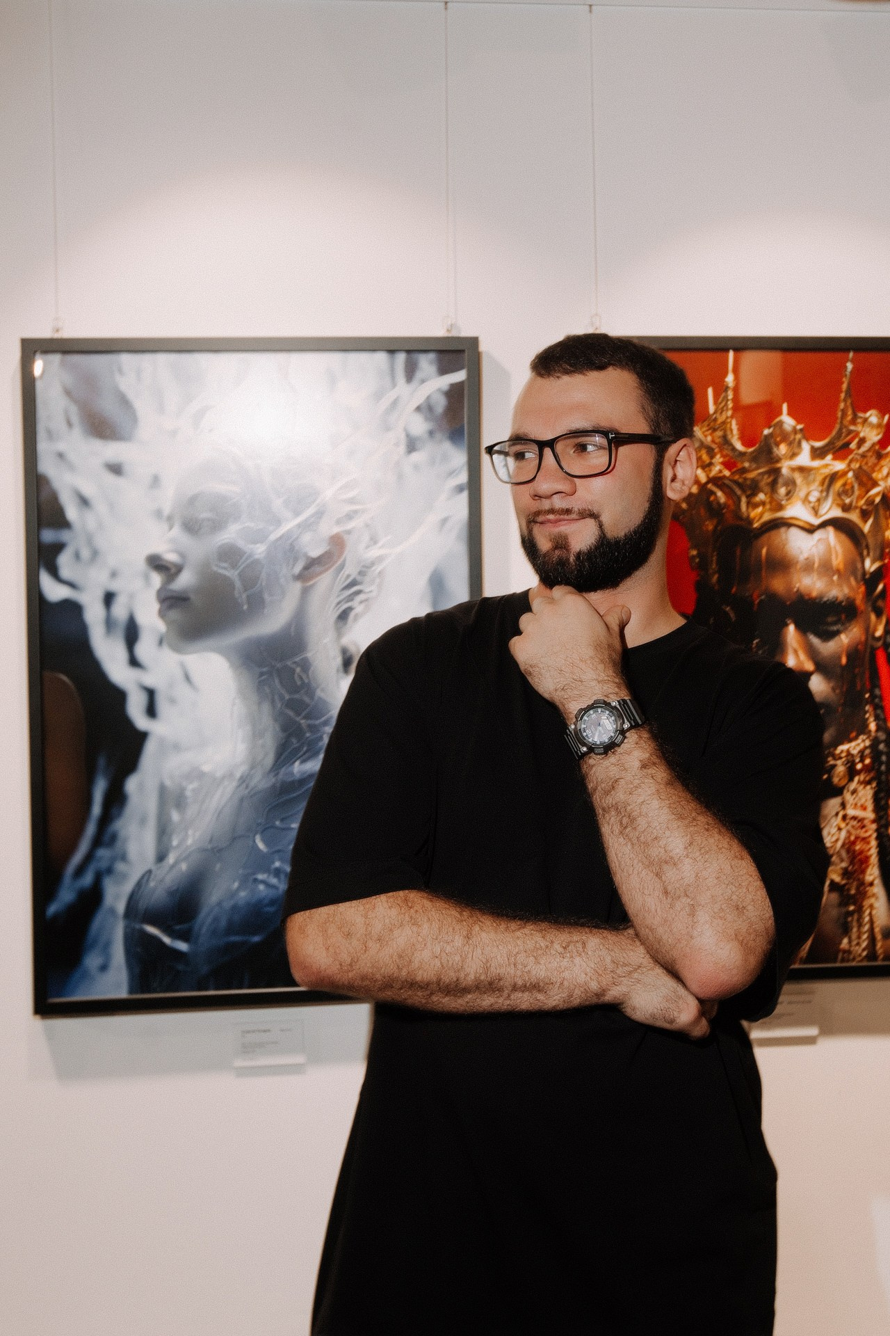 «Эстетика Алгоритма» выставка в галерее современной фотографии. Фотограф и ИИ художник Алексей Гусаров