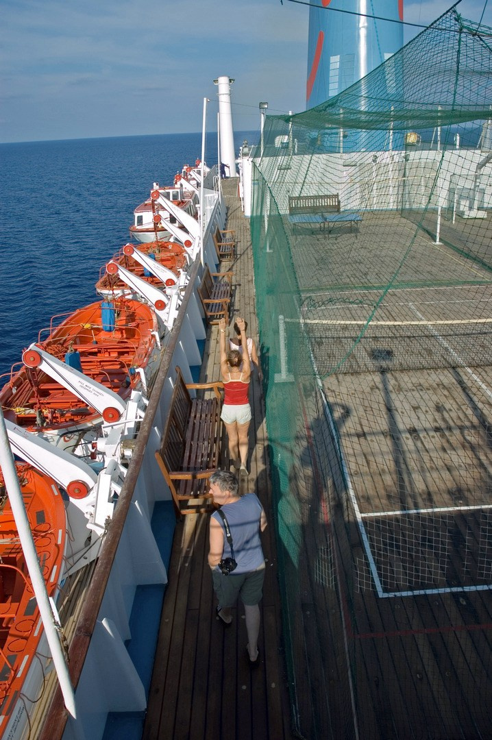 Круиз 2006 г. Улица, люди, жизнь…