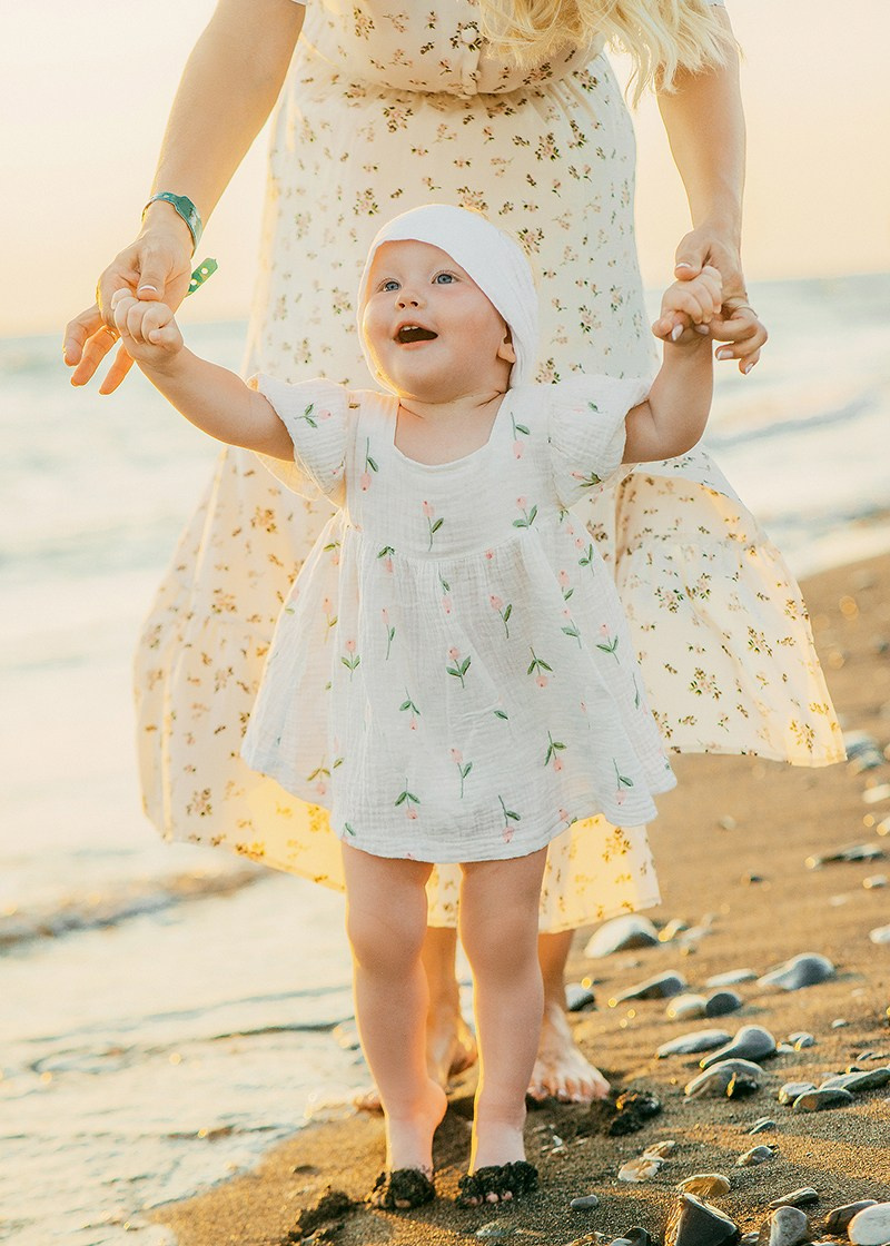 Семейная фотосессия в Сириусе и Адлере. Фотограф в Адлере, Сириусе, Красной Поляне — лавстори, семейные и индивидуальные фотосессии