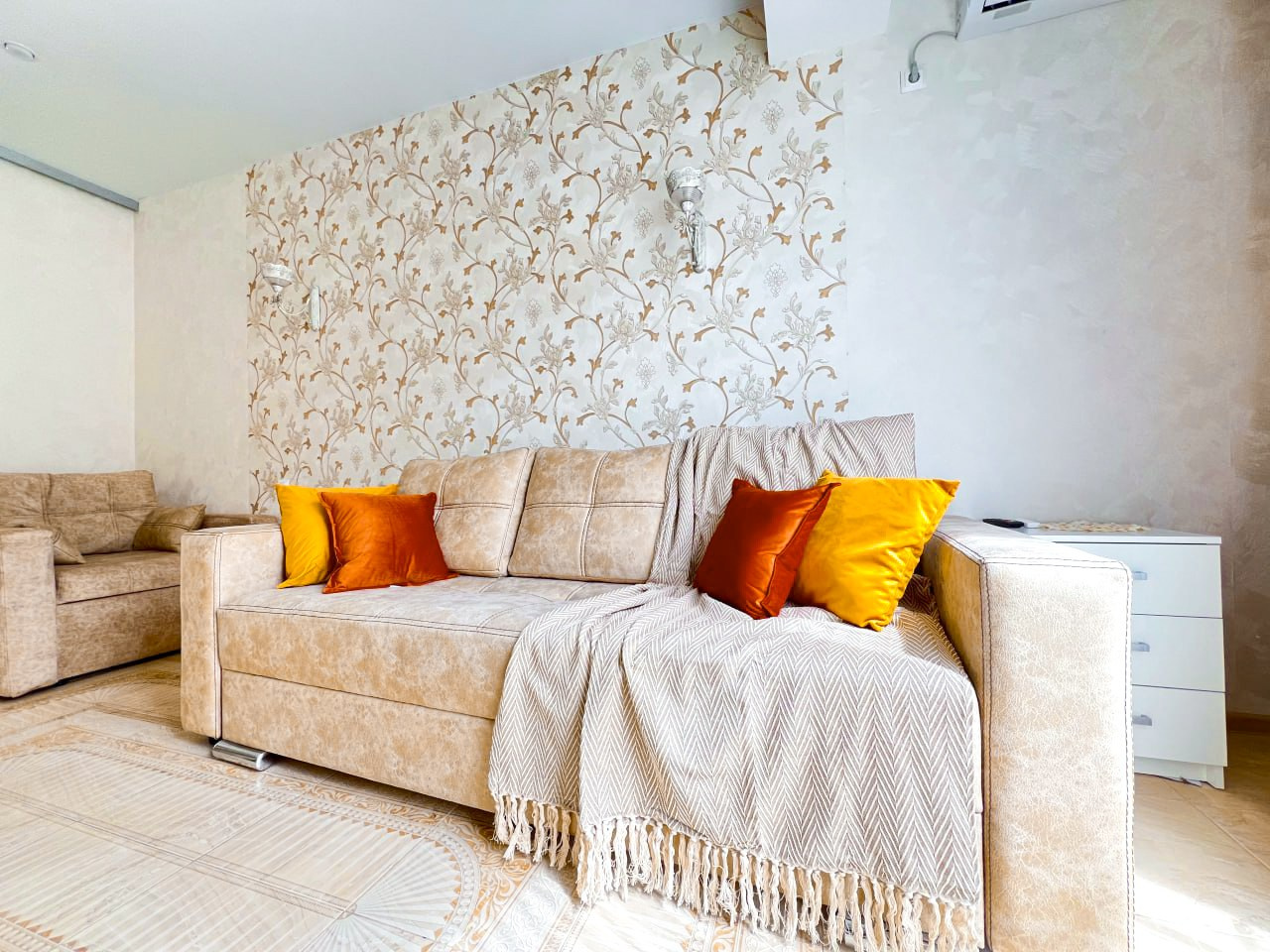 Отличный вариант для отдыха семьей, командировки, путешествия с друзьями. Квартиры посуточно, длительно в Сочи, LARA APART GROUP