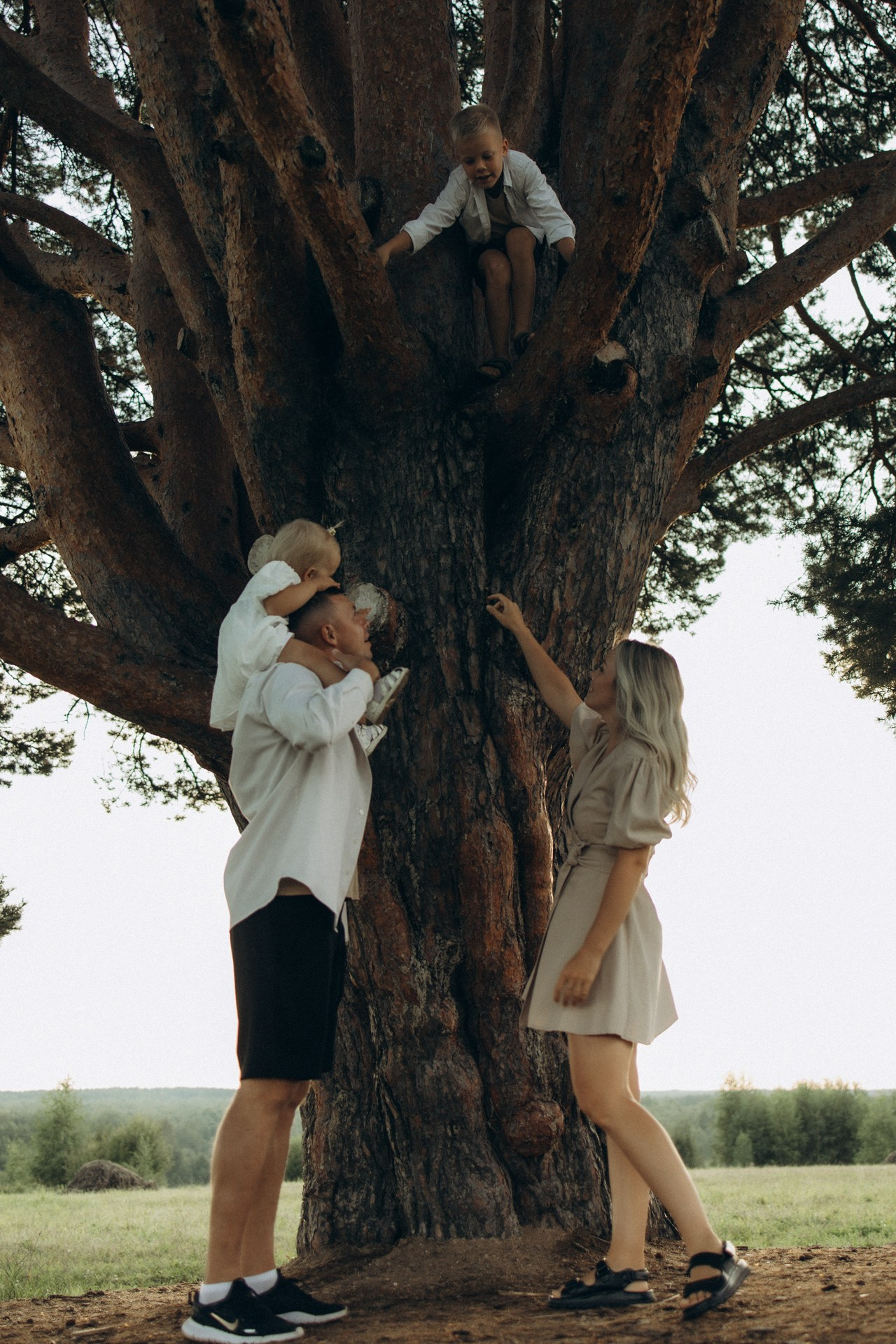 Наталья, Евгений, Кирилл и Вика. Семейный фотограф в Ижевске Даша Денисова