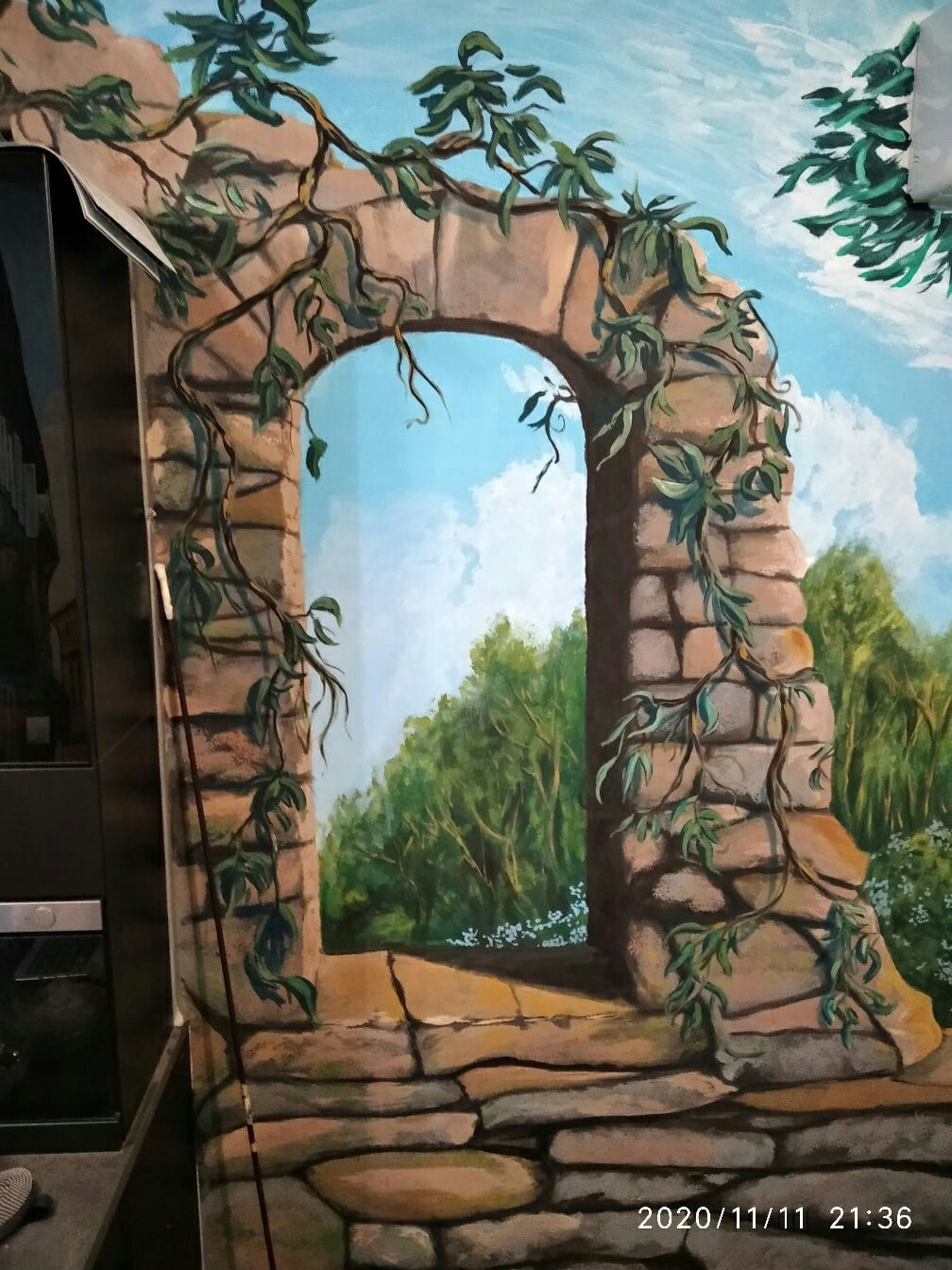 Роспись стен. Яр Панов Арт.Картины, татуировки, роспись стен и одежды в Москве