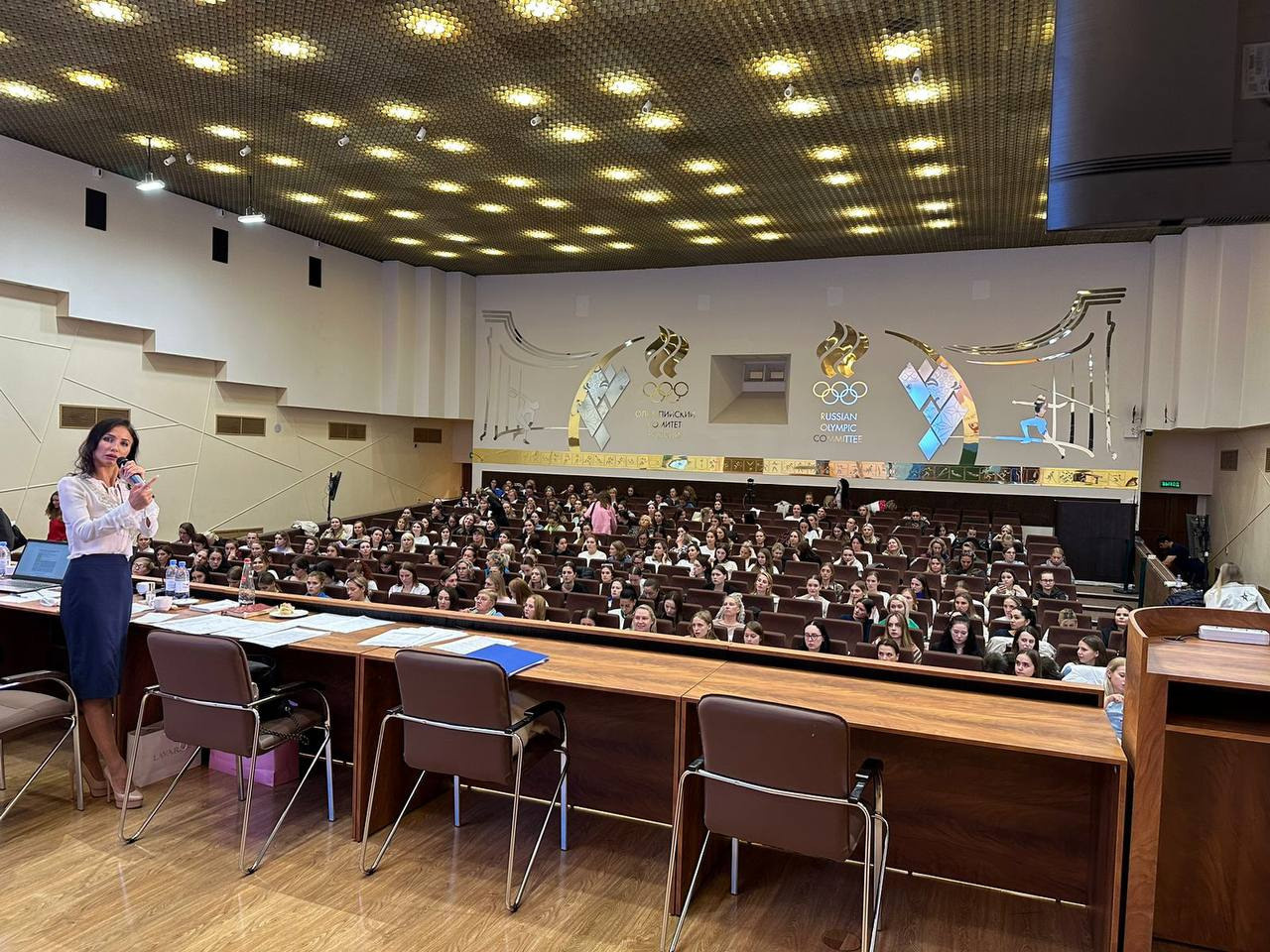 В Москве прошёл семинар для судей  3–4 октября 2023 года в Олимпийском комитете России при участии Федерации художественной гимнастики Москвы прошёл двухдневный всероссийский семинар со сдачей экзамена для тренеров, судей и специалистов. В рамках мероприятия повысили свою квалификацию более 200 участников. Лектор- член Всероссийской коллегии судей, ССВК, МК, Анна Викторовна Свирина.