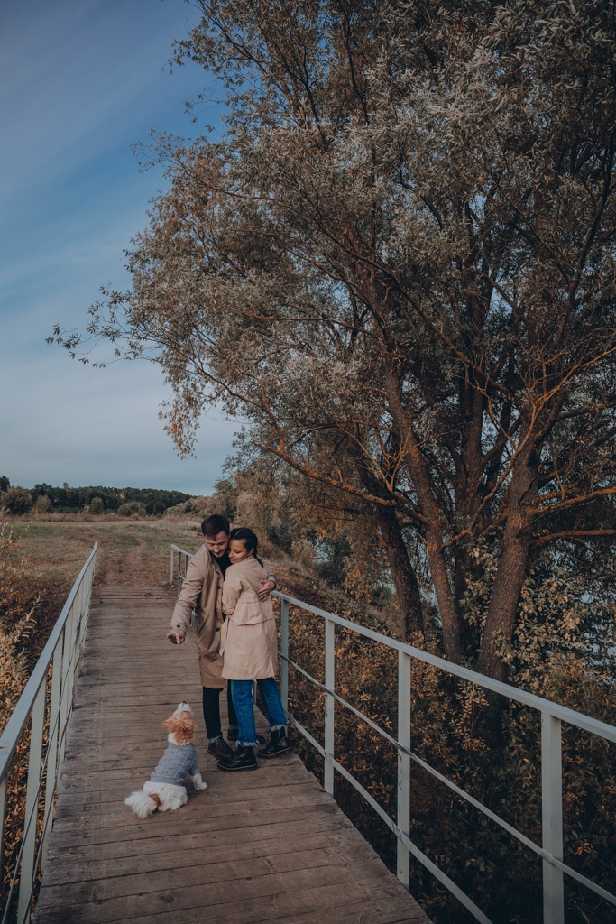 Осенняя фотосессия на берегу Москвы-реки. Свадебный фотограф в Москве Екатерина Гусева