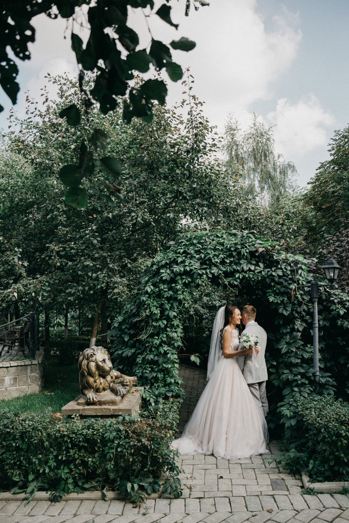 Свадебная фотосессия в отеле Немчиновка Парк. Свадебный фотограф в Москве Екатерина Гусева