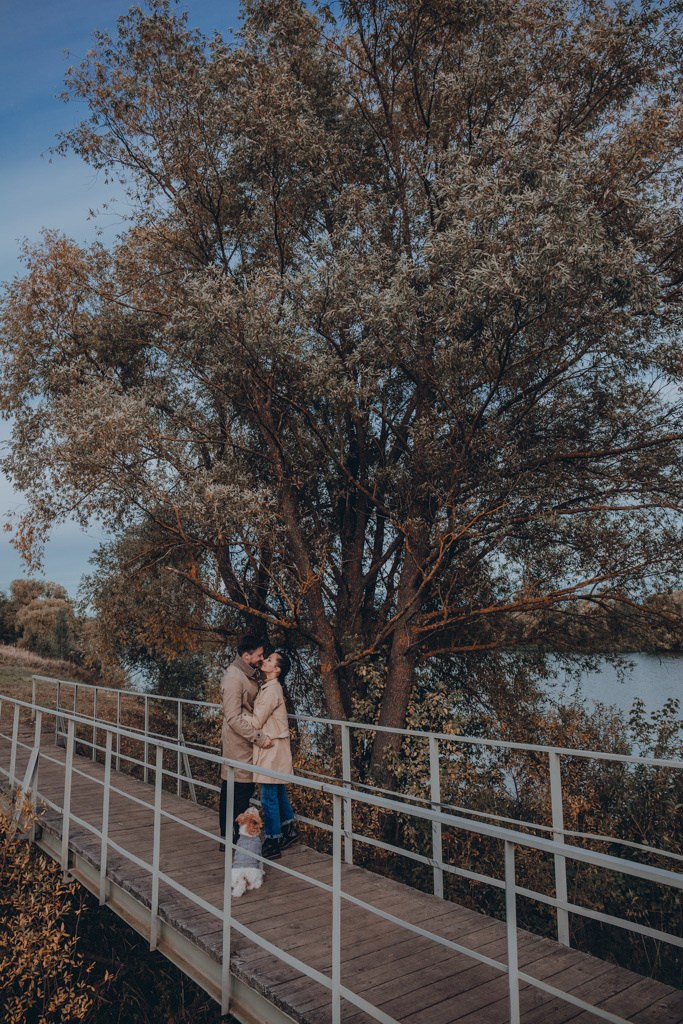 Осенняя фотосессия на берегу Москвы-реки. Свадебный фотограф в Москве Екатерина Гусева