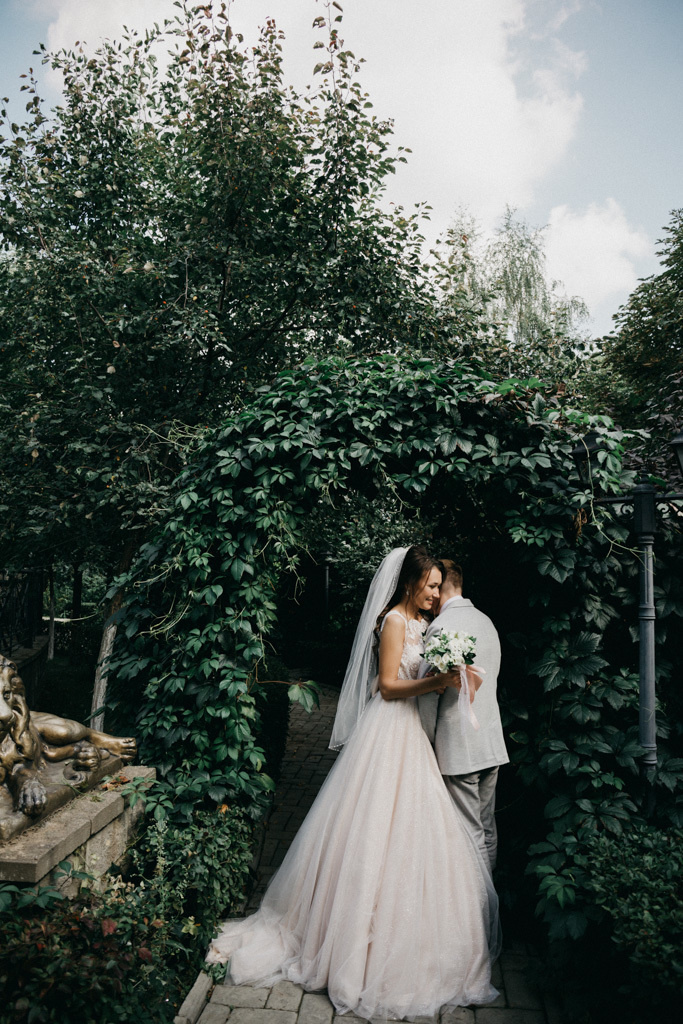 Свадебная фотосессия в отеле Немчиновка Парк. Свадебный фотограф в Москве Екатерина Гусева