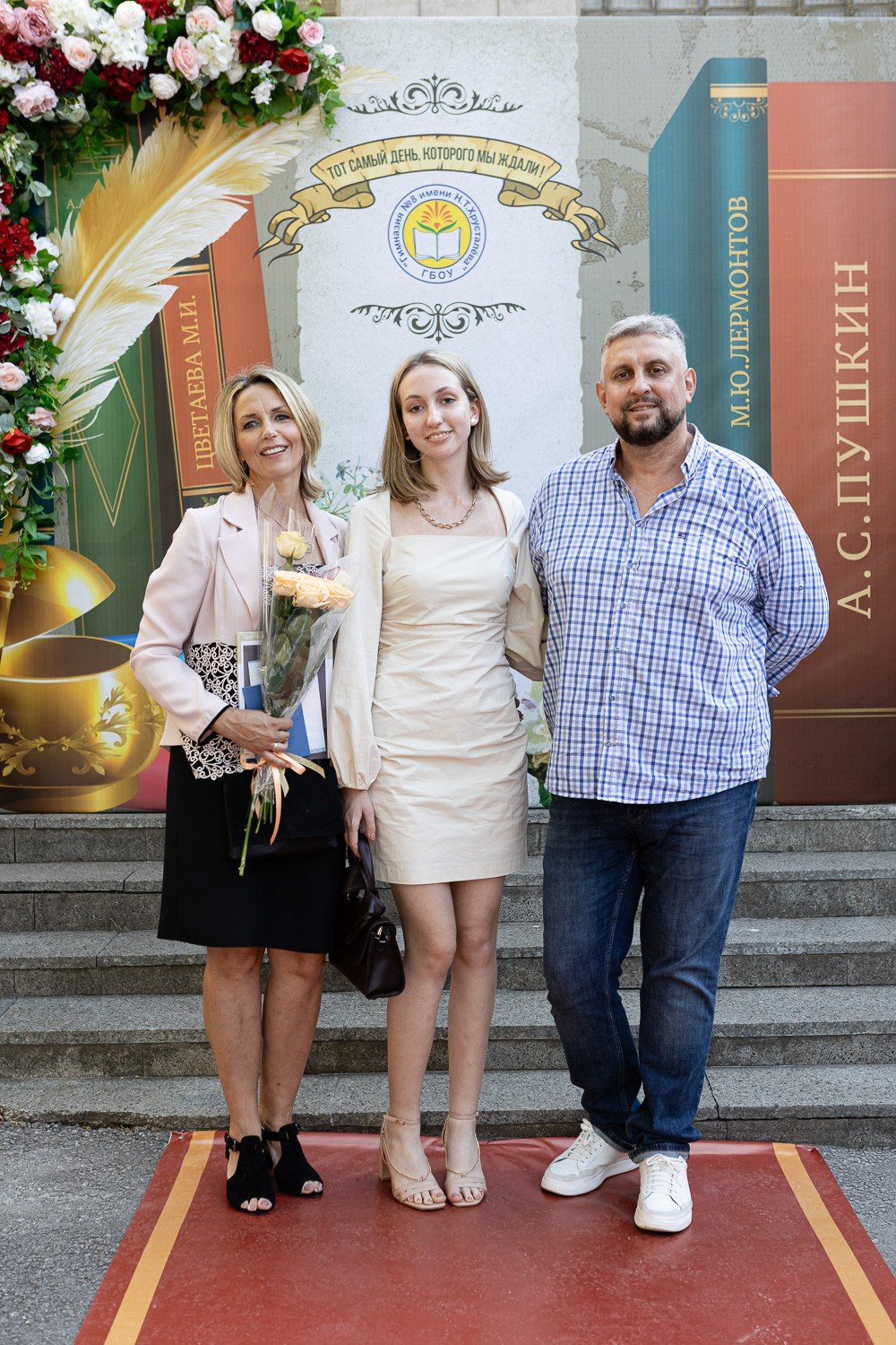 Фотосъёмка выпускного в школе. Свадебный фотограф, фотосъемка в Крыму, Севастополе, Симферополе, Ялте