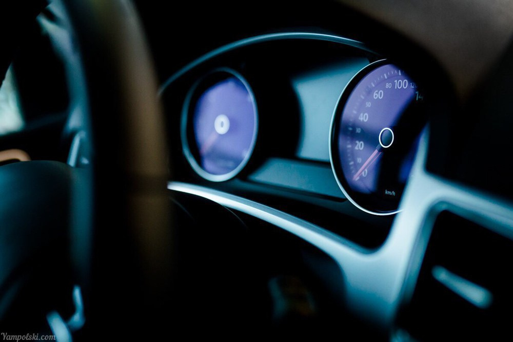 Авто. Фотограф Александр Ямпольский