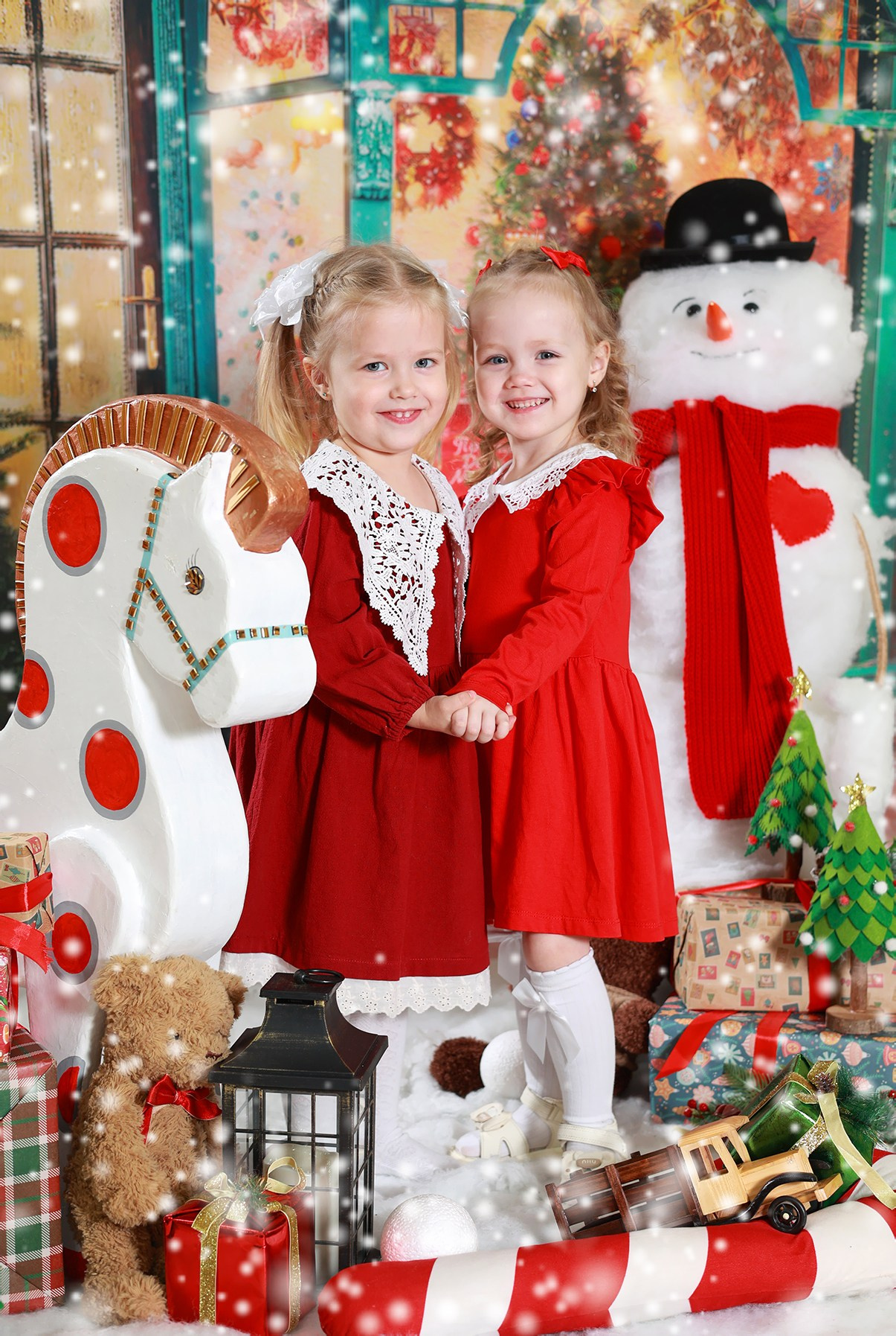 Магазин игрушек. Выпускные альбомы в Иваново в детский сад и школу. Александр и Светлана Янкины