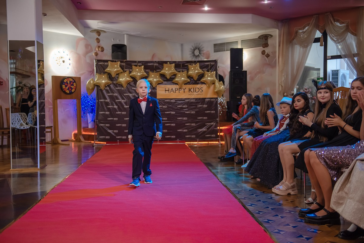 HAPPYkids дефиле санаторий Октябрьский. Семейный и коммерческий фотограф в Сочи Александр Бодунов