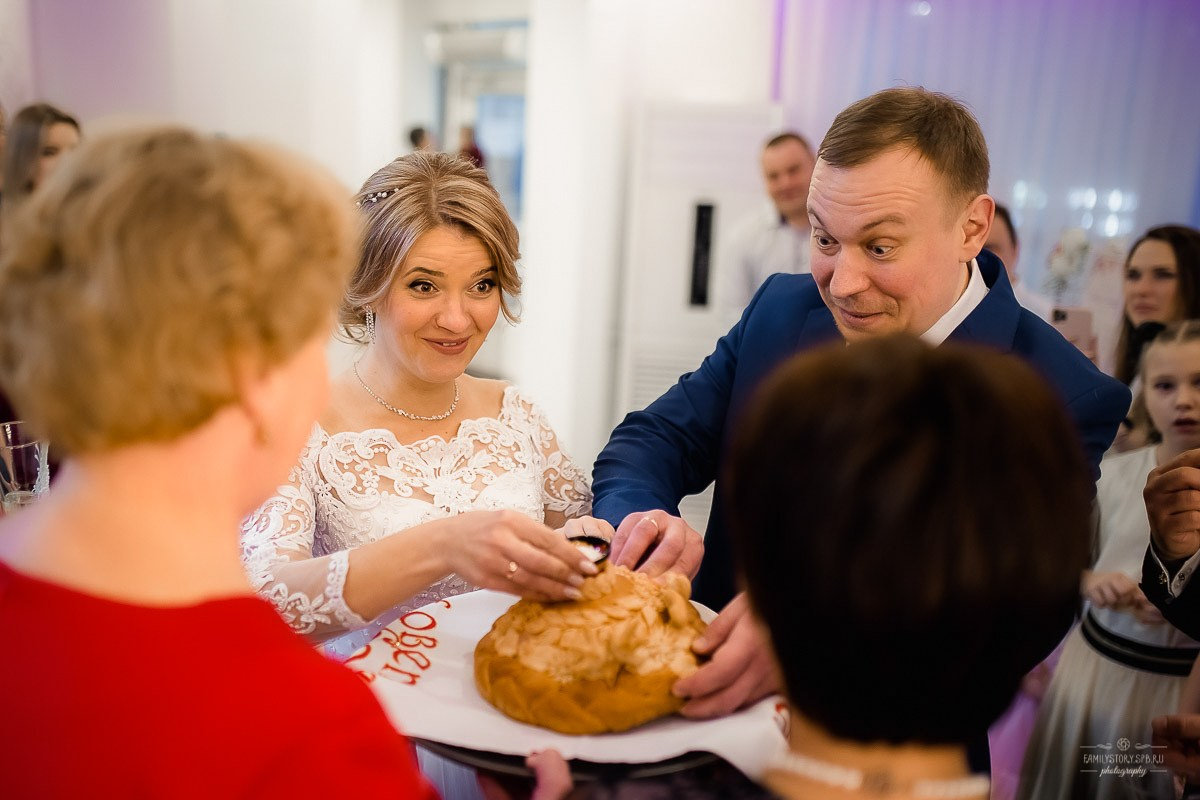 Свадебная фотосессия в интерьере: уют, фактура и свет как у старых мастеров. Свадебный фотограф — Санкт-Петербург (СПб) Питер