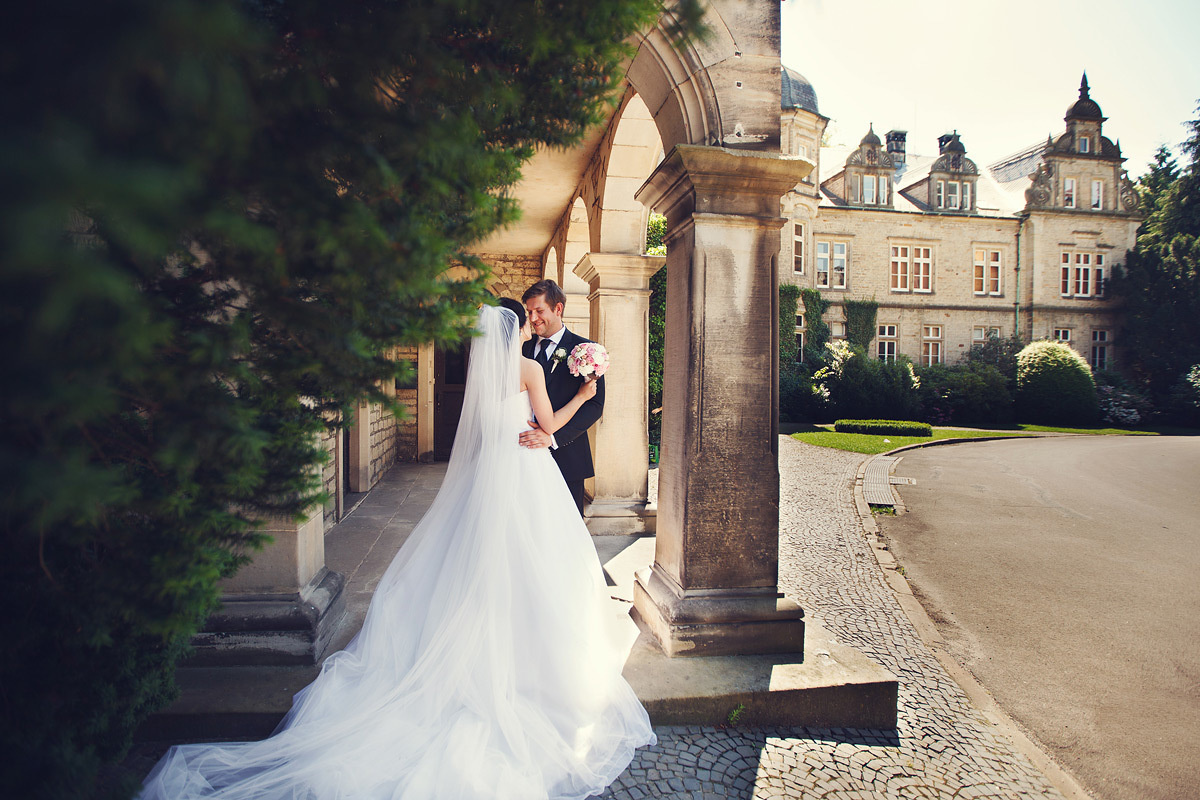 Wedding in the old German castle of Elina and Stanislav. Photographer and videographer for wedding in Italy: Rome, Milan, Venic
