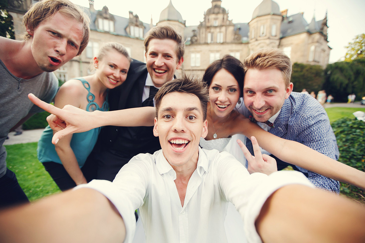 Wedding in the old German castle of Elina and Stanislav. Photographer and videographer for wedding in Italy: Rome, Milan, Venic