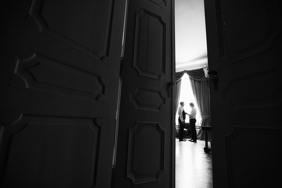Wedding in the old German castle of Elina and Stanislav. Photographer and videographer for wedding in Italy: Rome, Milan, Venic