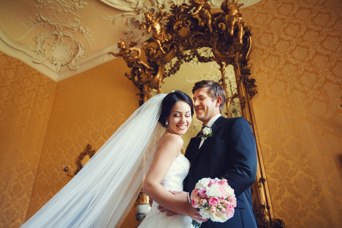 Wedding in the old German castle of Elina and Stanislav. Photographer and videographer for wedding in Italy: Rome, Milan, Venic