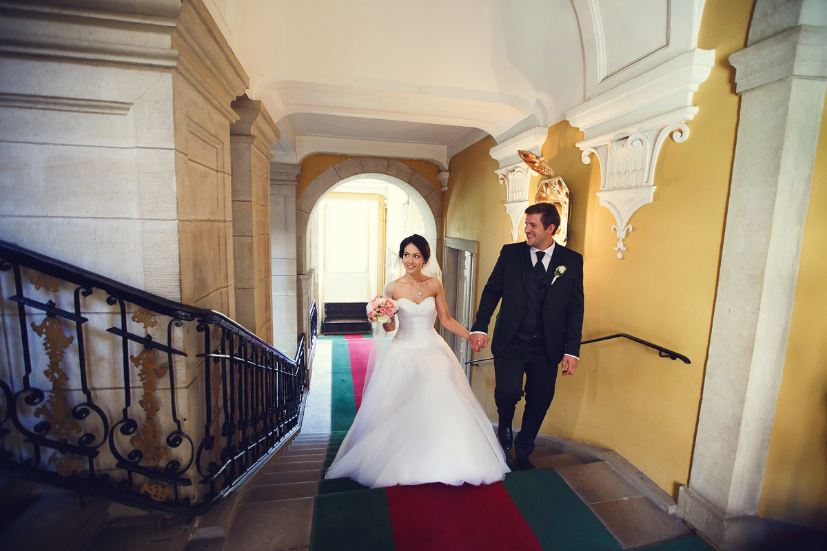 Wedding in the old German castle of Elina and Stanislav. Photographer and videographer for wedding in Italy: Rome, Milan, Venic