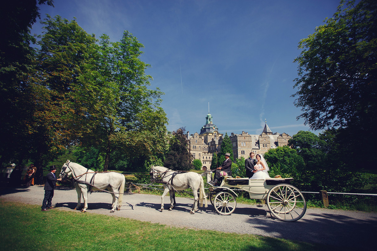 Wedding in the old German castle of Elina and Stanislav. Photographer and videographer for wedding in Italy: Rome, Milan, Venic