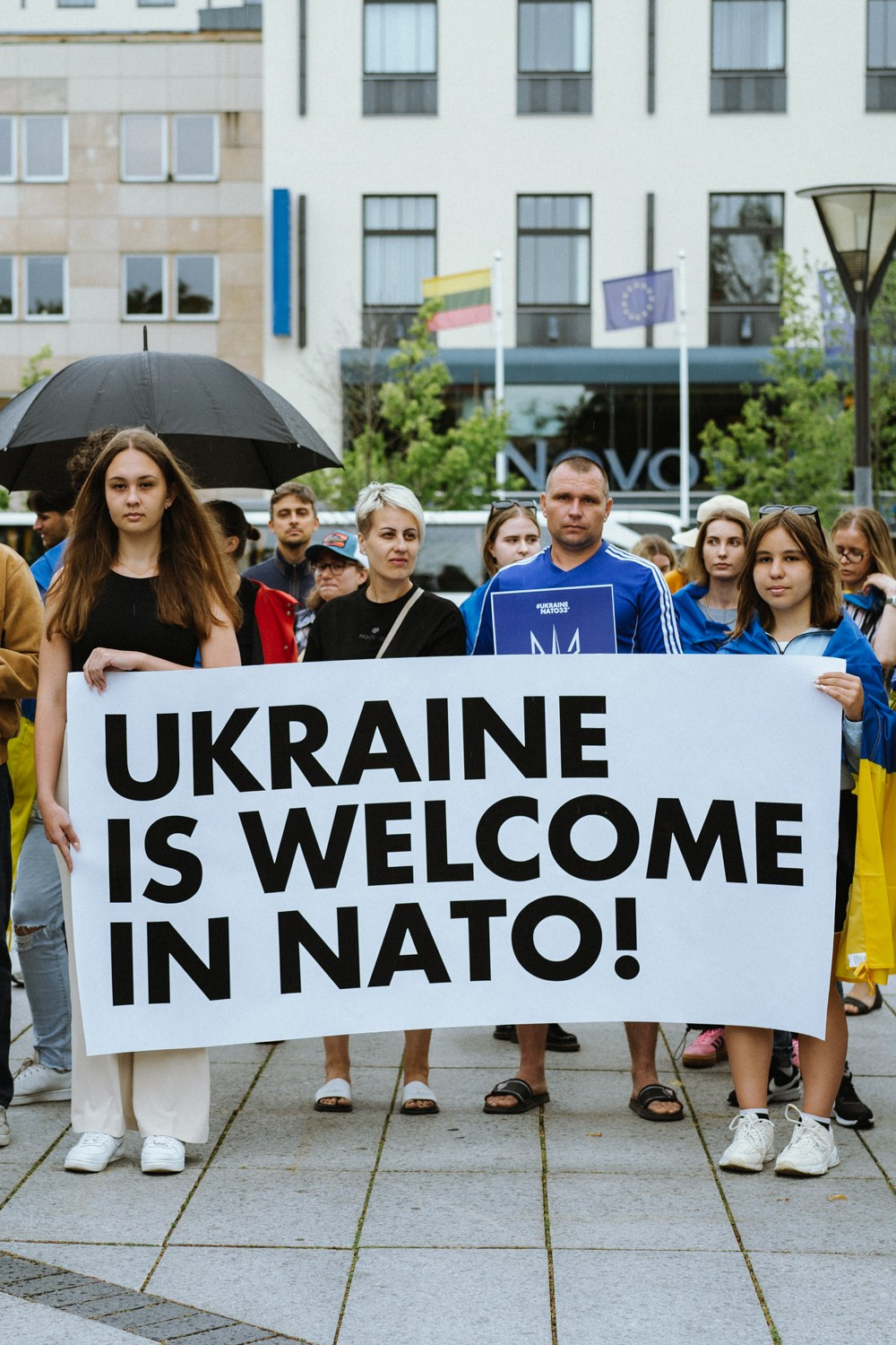 Ukraine — NATO. Photographer in Vilnius