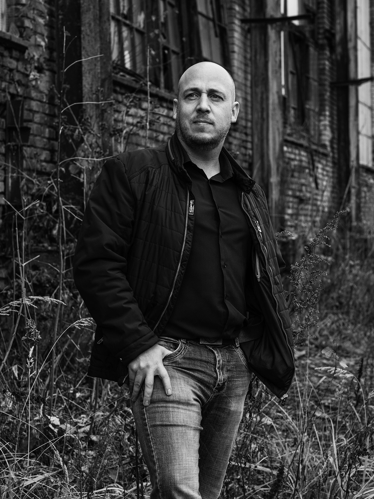 Портрет при естесственном освещении в любой локации. Фотограф в Москве. Александр Луппов