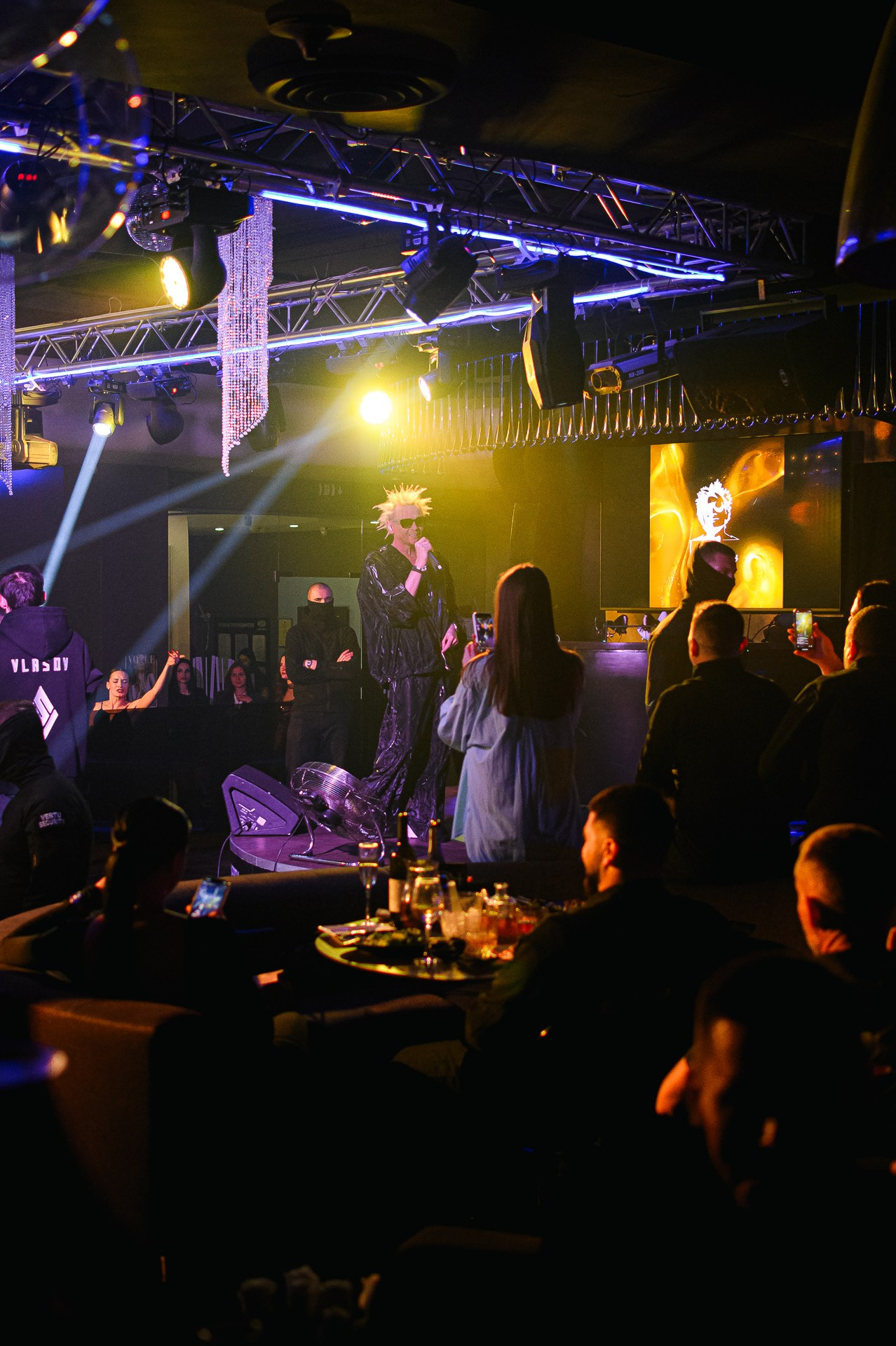 Репортажа съемка в ночном клубе. Ларина Иванна фотограф в Донецке