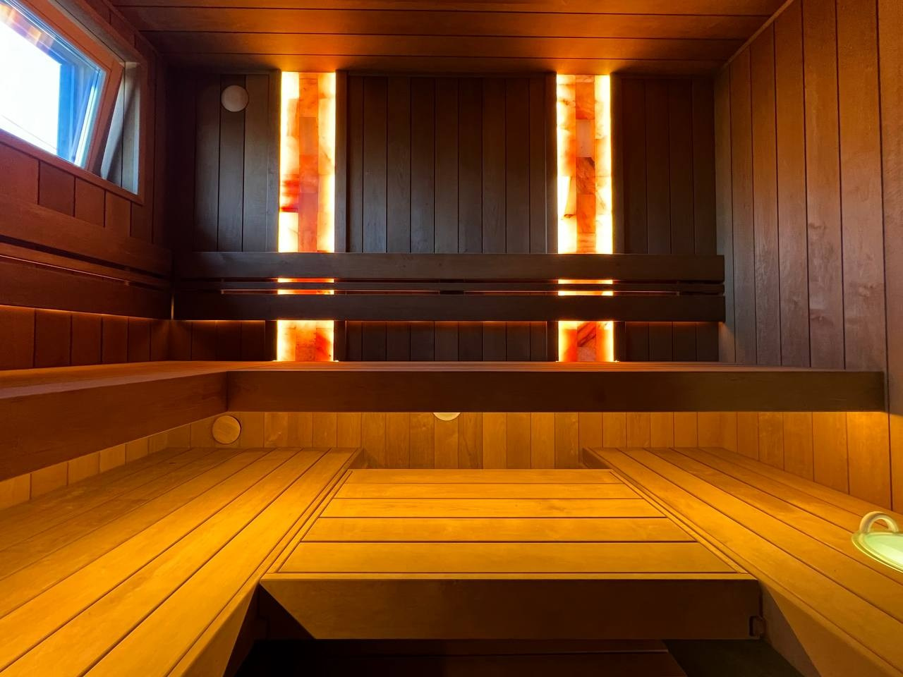 Две сауны в КП Вуоксела на базе Sangens. Полноценный эффект русской бани, достигнутый каменкой на электрической тяге!. SaunaTopMasters
