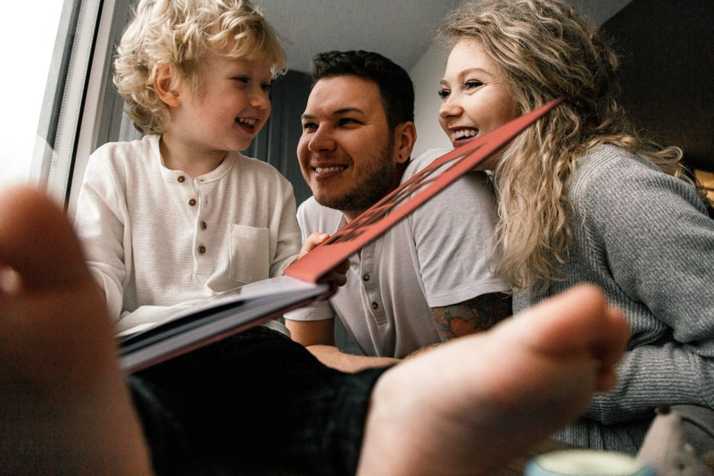 Семейная фотосессия в Краснодарской квартире. Свадебный, репортажный фотограф Дмитрий Макарченко