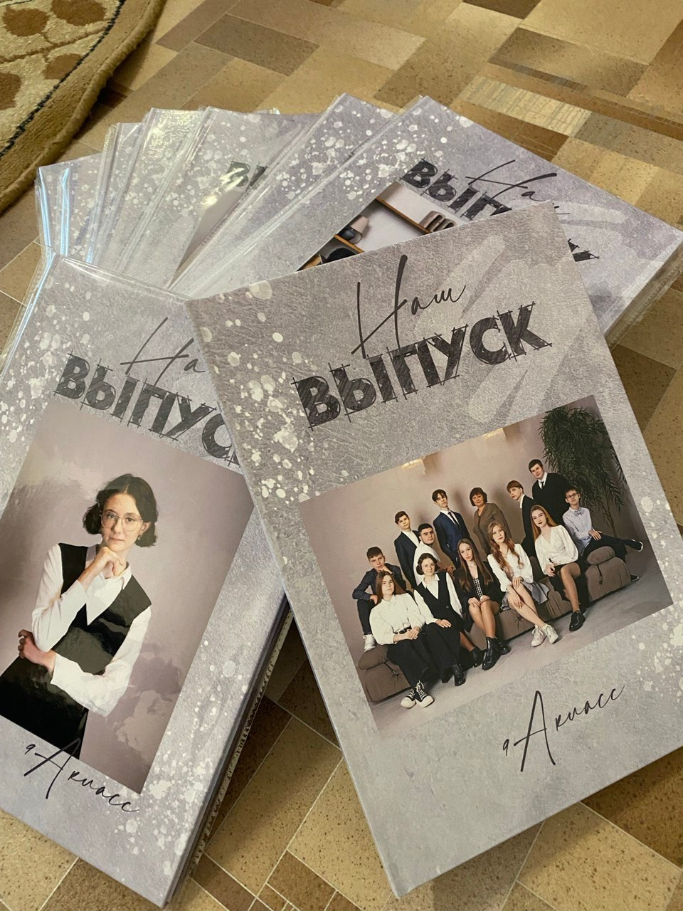 Примеры готовых альбомов. Выпускные альбомы в Томске. Леднева Олеся