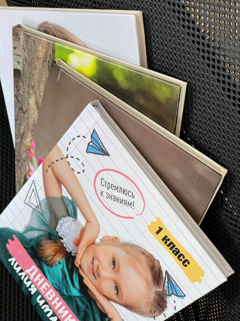 <title> Выпускной альбом Чита, Школа Чита, детский сад Чита,живоефото. Фотограф Григорьева Ольга. Портретная, семейная съёмка, Love Stori, видеосъёмка в городе Чита. Выпускные альбомы, фотокниги