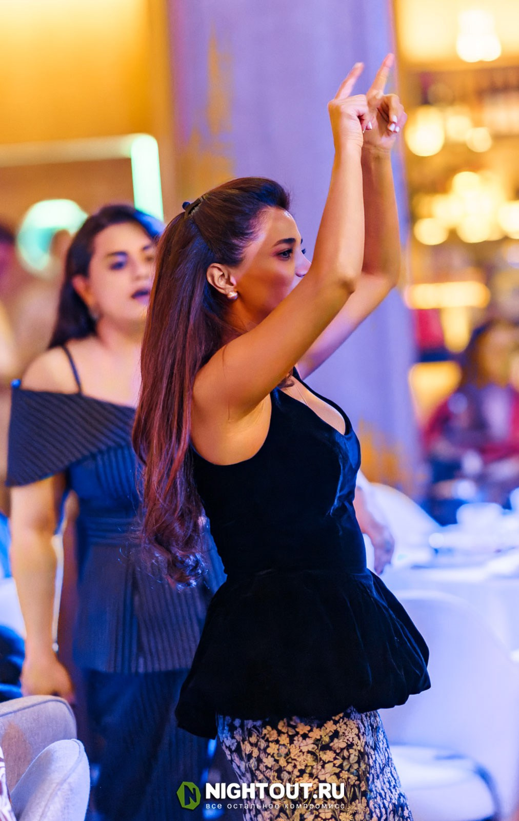 Смайл. NIGHTOUT.RU Журнал о ночной жизни города
