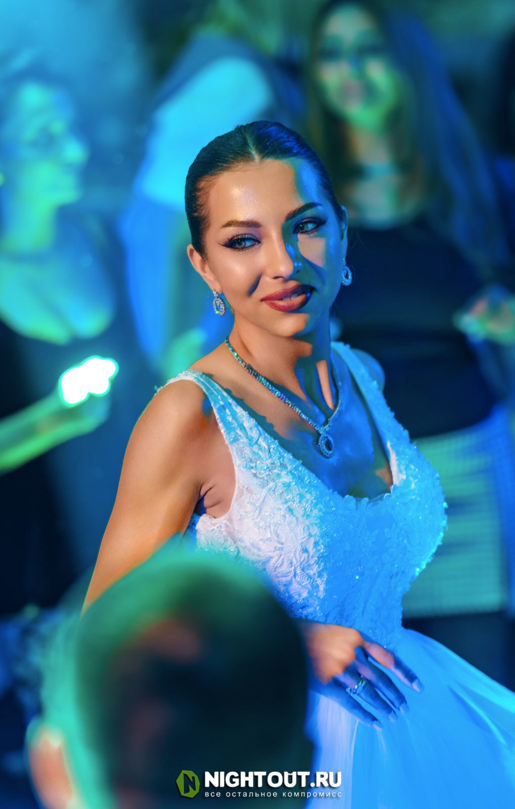 Смайл. NIGHTOUT.RU Журнал о ночной жизни города