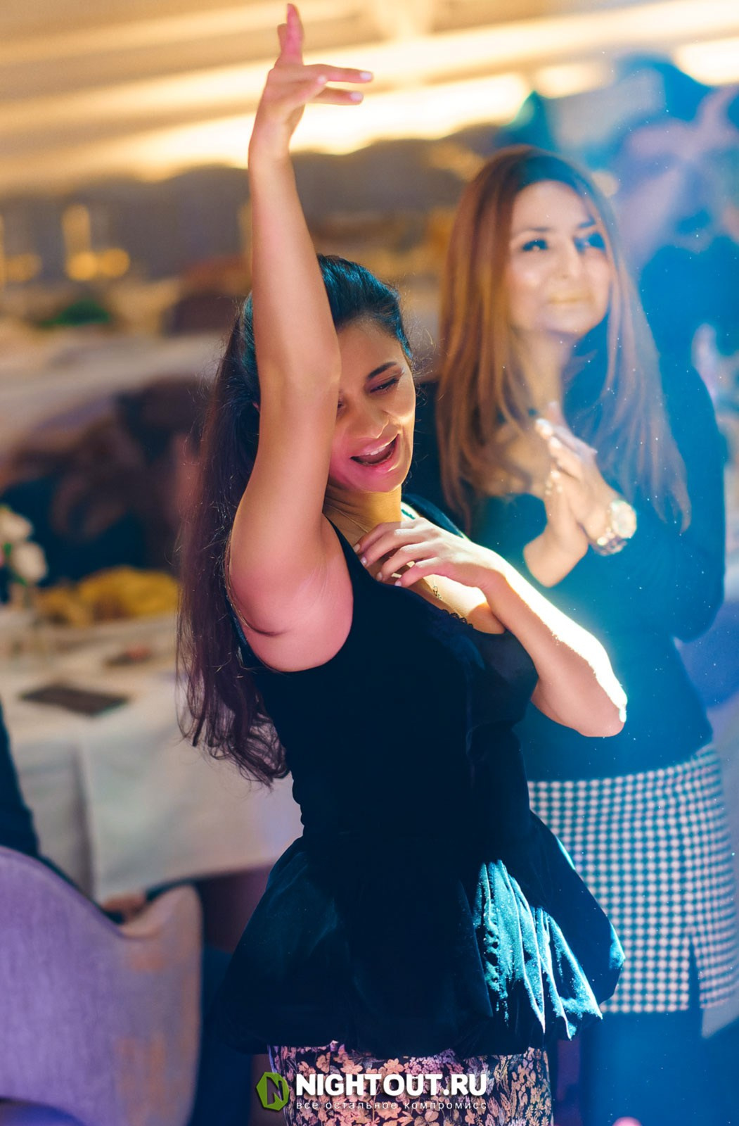 Смайл. NIGHTOUT.RU Журнал о ночной жизни города