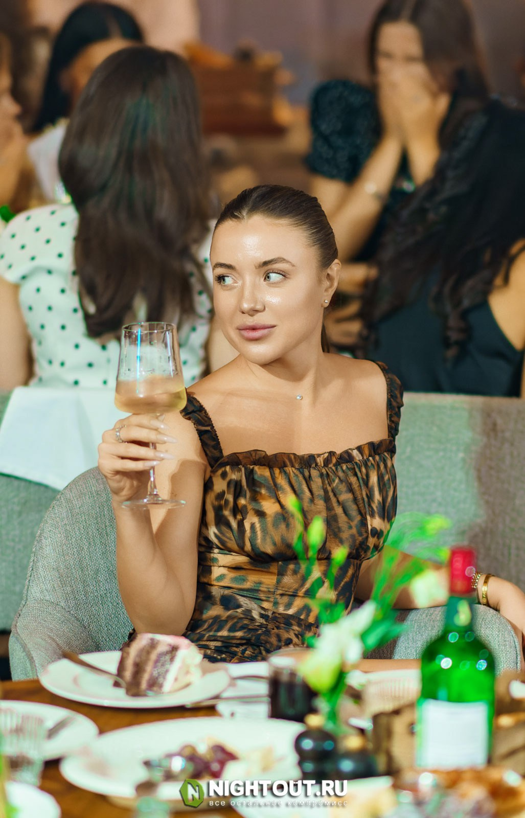 MOSCOW NEVER SLEEP. NIGHTOUT.RU Журнал о ночной жизни города