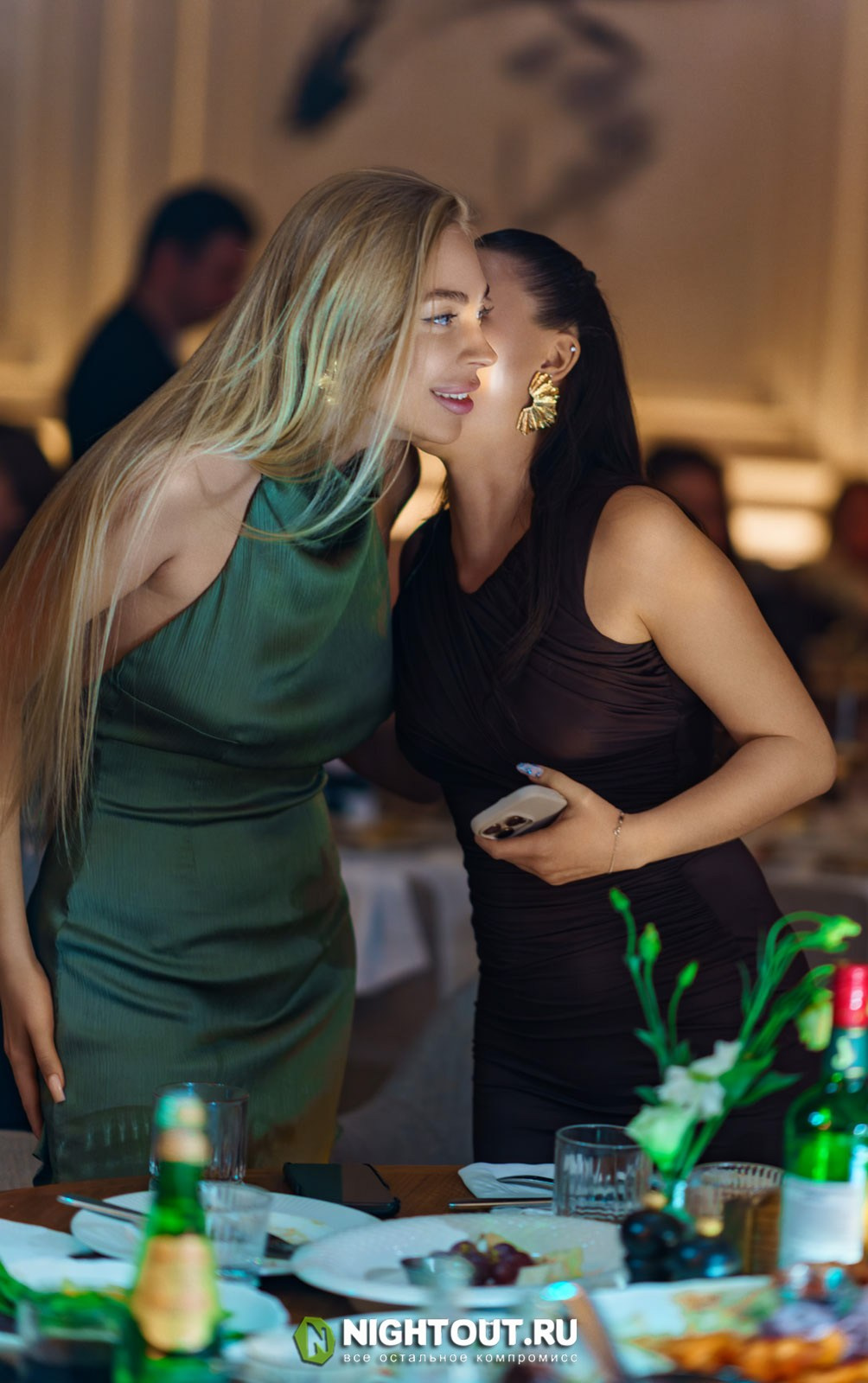 MOSCOW NEVER SLEEP. NIGHTOUT.RU Журнал о ночной жизни города