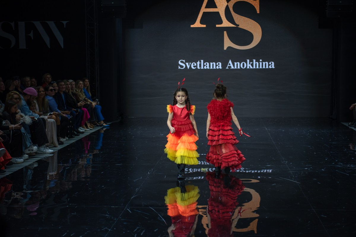 SochiFashionWeek2024 дизайнер Анохина Светлана. Семейный и коммерческий фотограф в Сочи Александр Бодунов