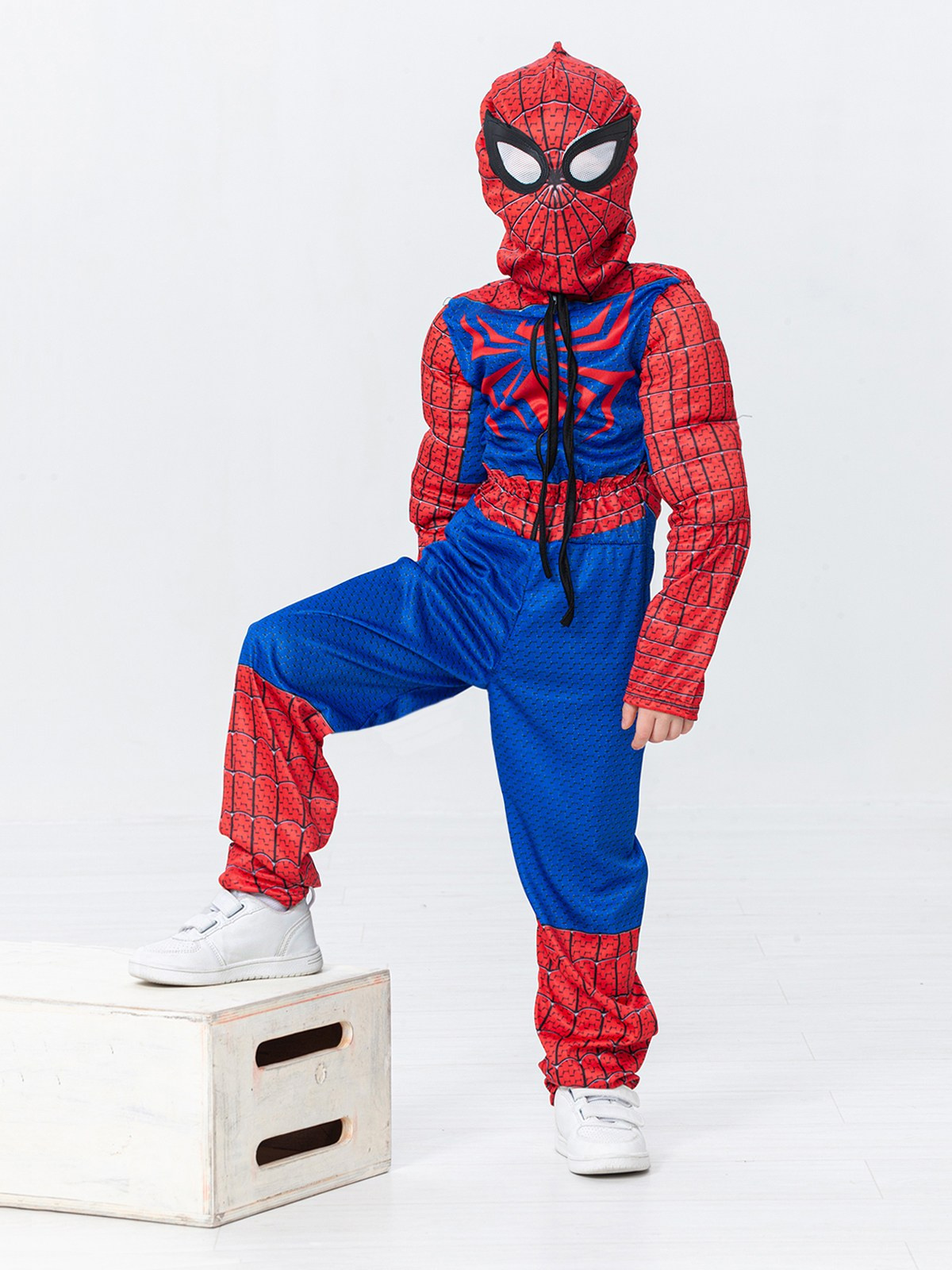 Детские костюмы супергероев для маркетплейсов. Сборные фотосъёмки в Москве. фотосессии одежды.фотограф